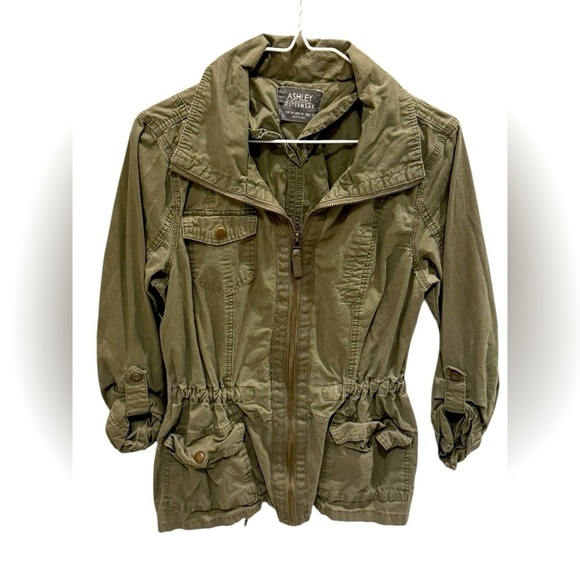 Ashley By 26 International Utility Collection Roll Tab Military Green Medium - Picture 1 of 3